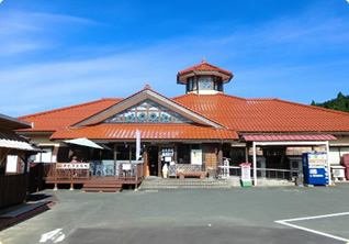 湯の駅 湯原ひまわり館